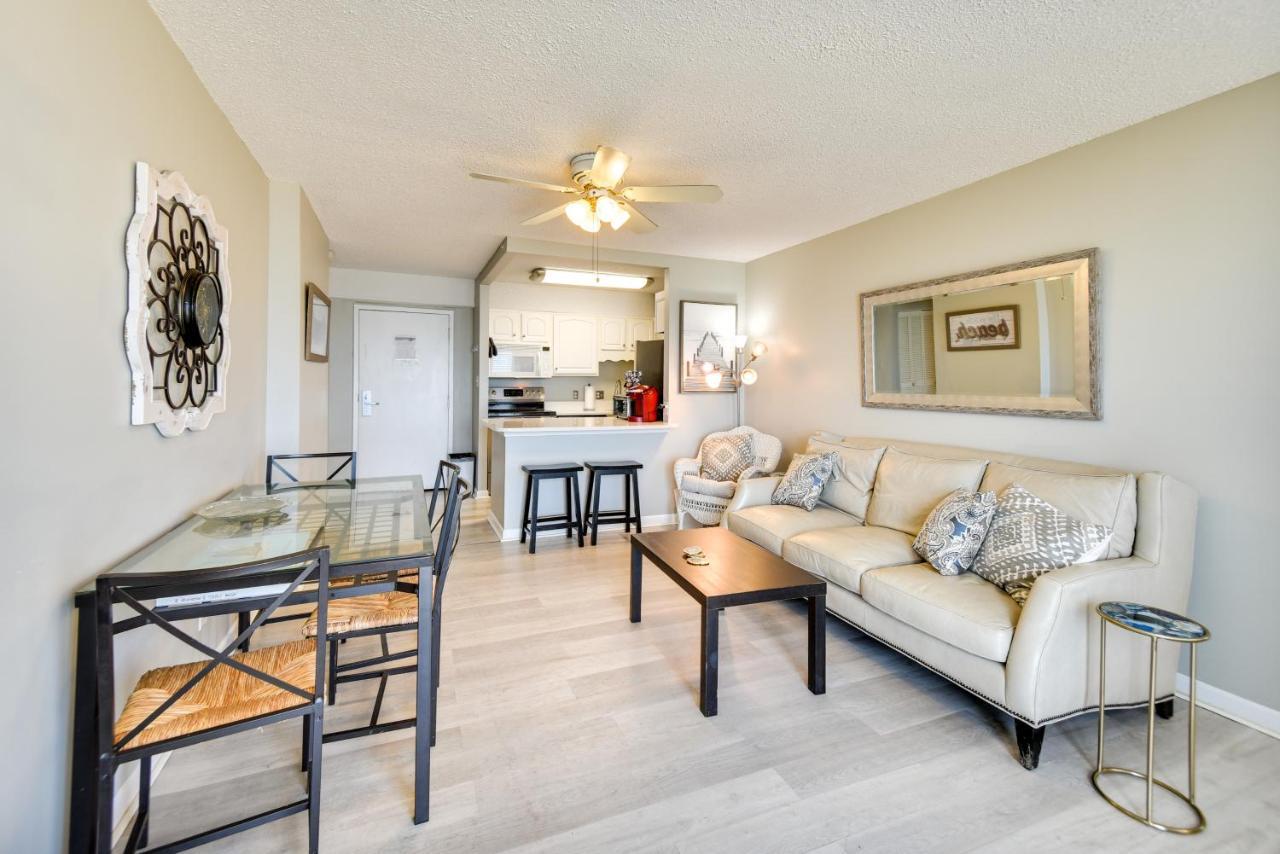 Inviting Virginia Beach Condo With Community Pool エクステリア 写真