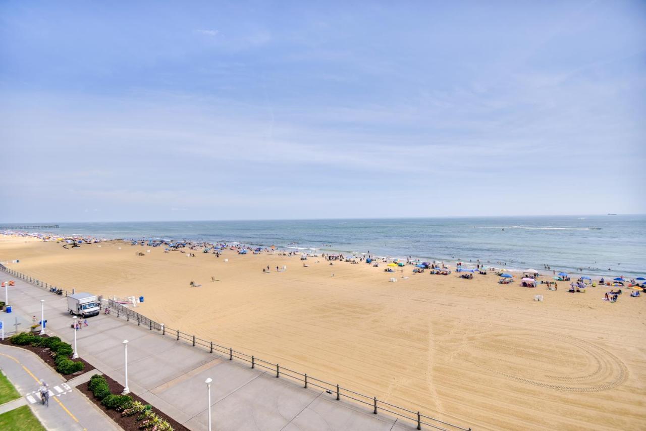Inviting Virginia Beach Condo With Community Pool エクステリア 写真