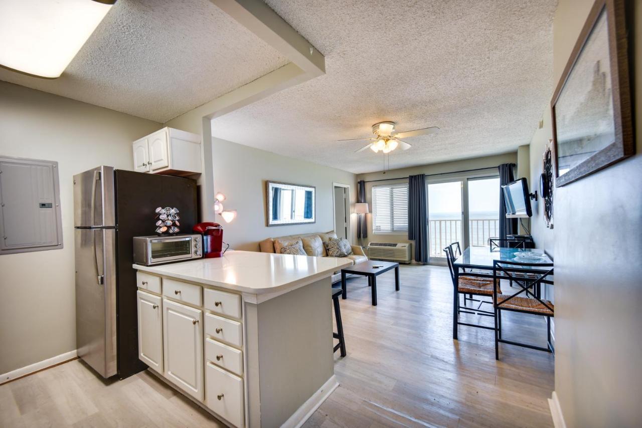 Inviting Virginia Beach Condo With Community Pool エクステリア 写真